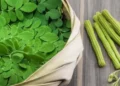 Moringa Sweet Recipe: आयरन और विटामिन से भरपूर सहजन के पत्तों की मिठाई, जानें आसान बनाने की विधि
